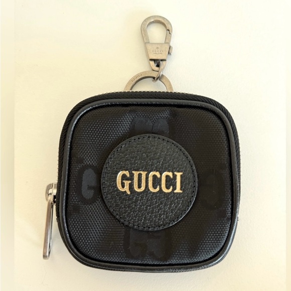 đź’ĄRAREđź’ĄGUCCI OFF THE GRID GIANT GG BLACK POUCH - Picture 1 of 4